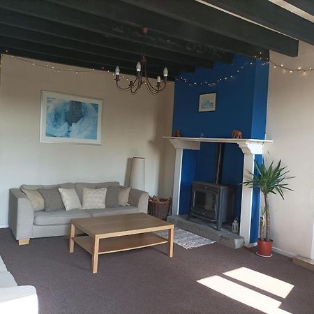 La Petellerie, maison de campagne avec piscine pour un séjour détente Moyon Exterior foto